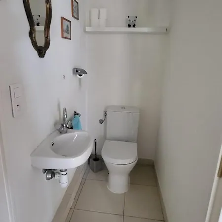 3 Pieces,terrasse, Parking Prive Centre 800m Des Plages. Apartment Saint-Raphael (Var)